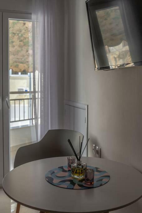 Coco Deluxe Apartment City Center Of Heraklion Exteriör bild